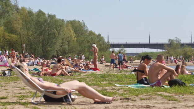 Poniedziałek ciepły i burzowy Poniedziałek ciepły i burzowy